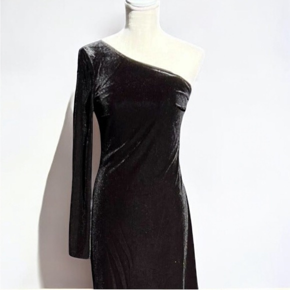 🌻NEW w.tag French Connection Black Velvet One Shoulder Maxi Dress Size 4 - Picture 8 of 13